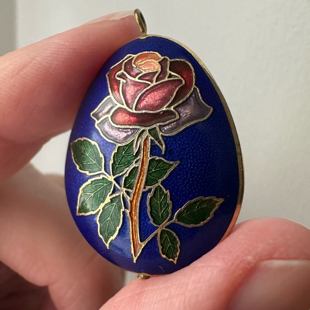 Beautiful and vintage rose cloisonné pendant